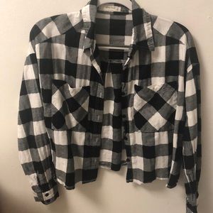 Cute cropped buffalo plaid flannel